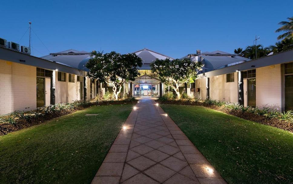Mangrove Hotel Broome Exterior foto
