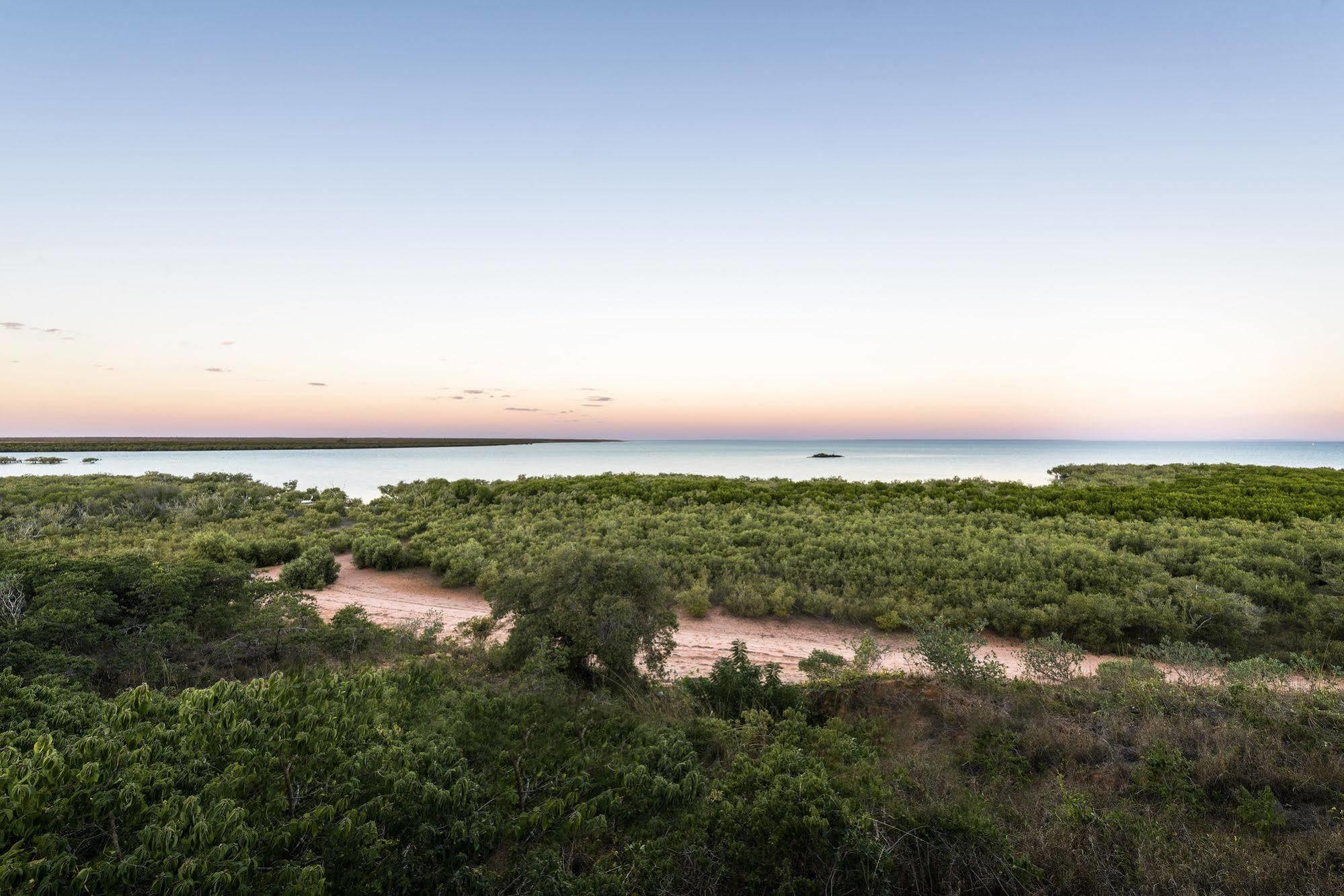 Mangrove Hotel Broome Exterior foto